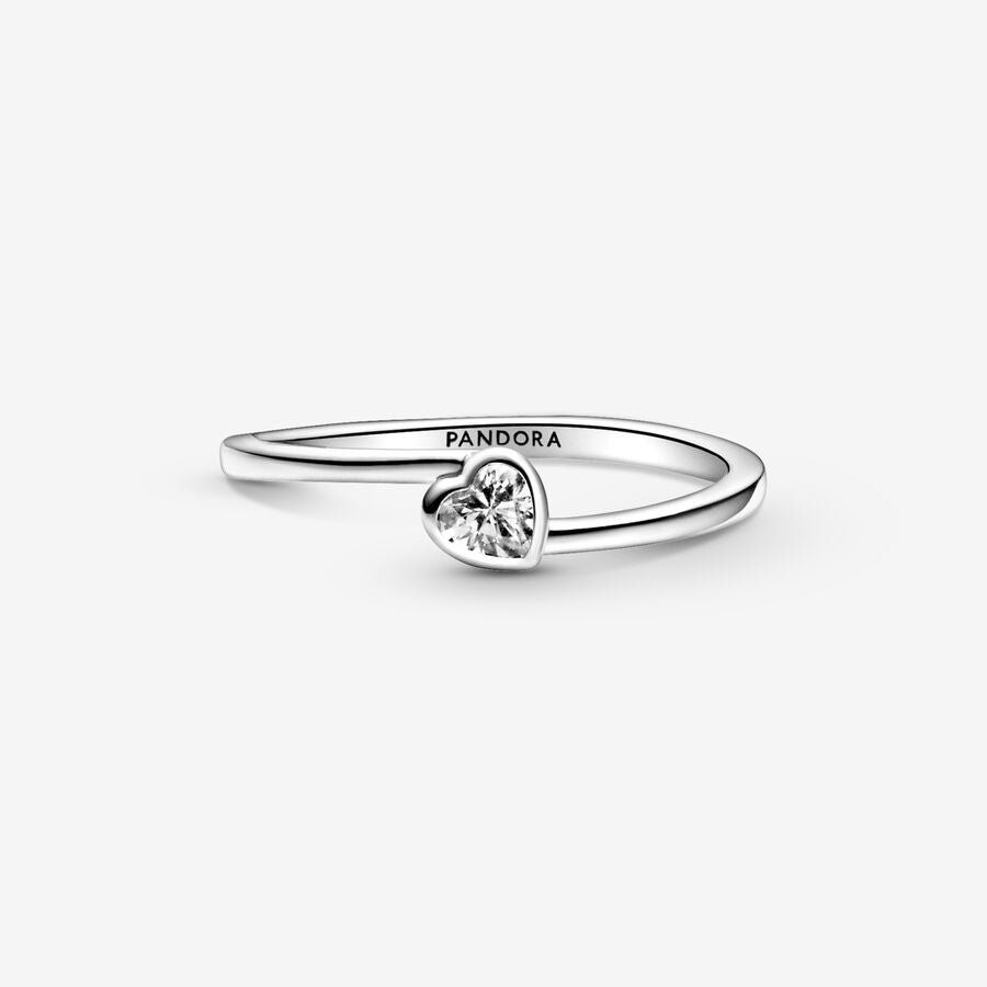 Anel Clear Tilted Heart Solitaire