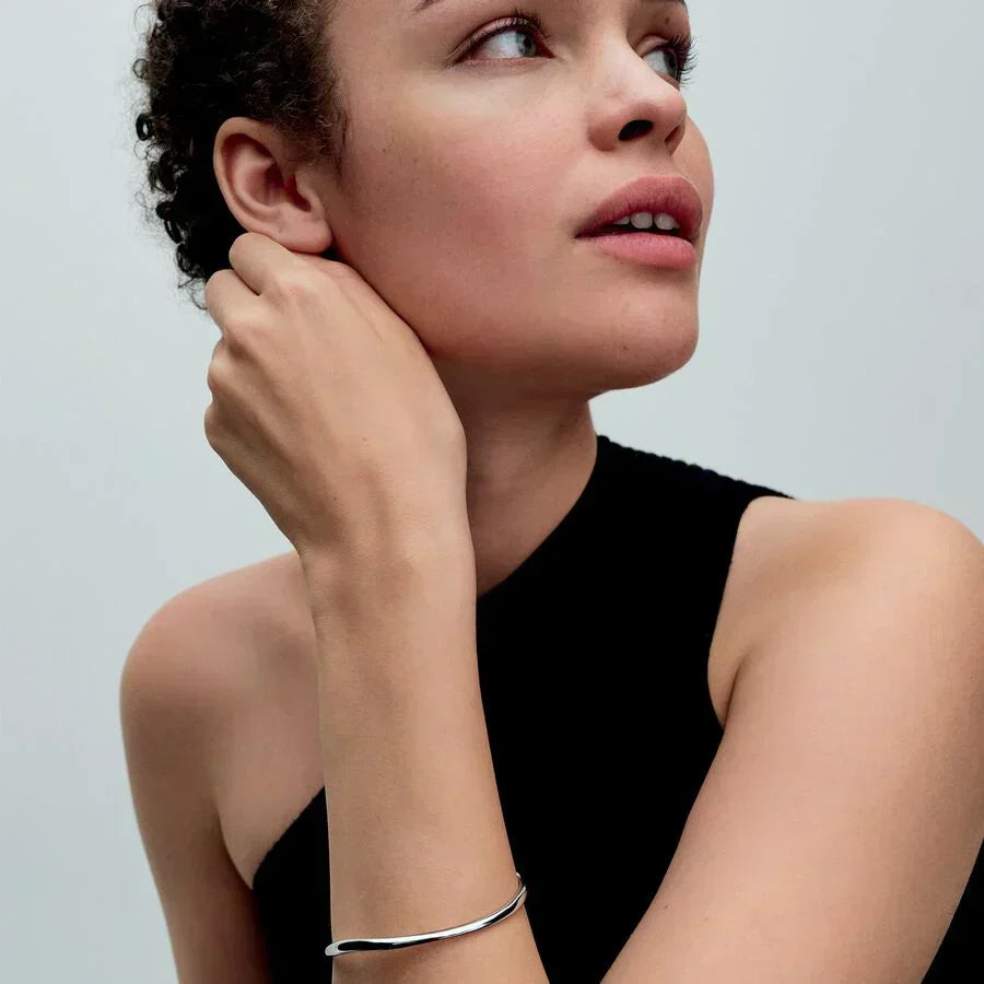 Pulseira com design orgânico